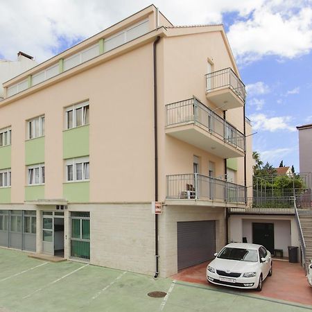 Amigo Comfort Apartments Split Buitenkant foto